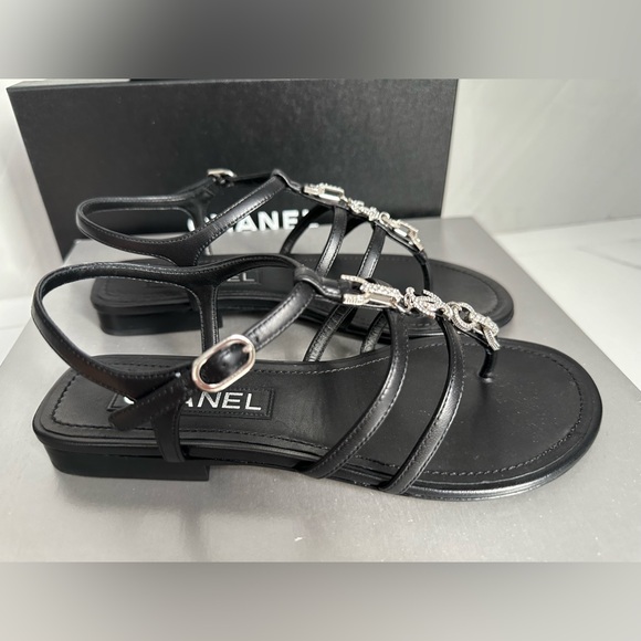 Chanel 2023 black leather thong sandals with crystals cc logo size 36 - Picture 7 of 13